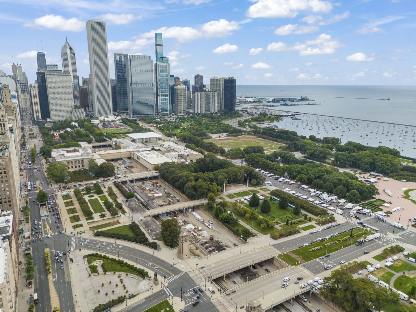 611 South Wells Street, Unit 2402 Chicago, IL 60607 - Photo 33 of 33 a view of city with tall buildings