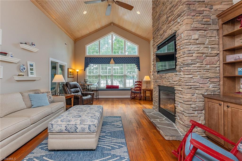 223 Periwinkle Lane Lexington, NC 27292 - Photo 4 of 43