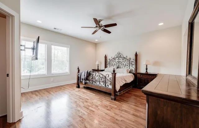 $3,300 | 2439 Inga Street, Nashville, TN 37206