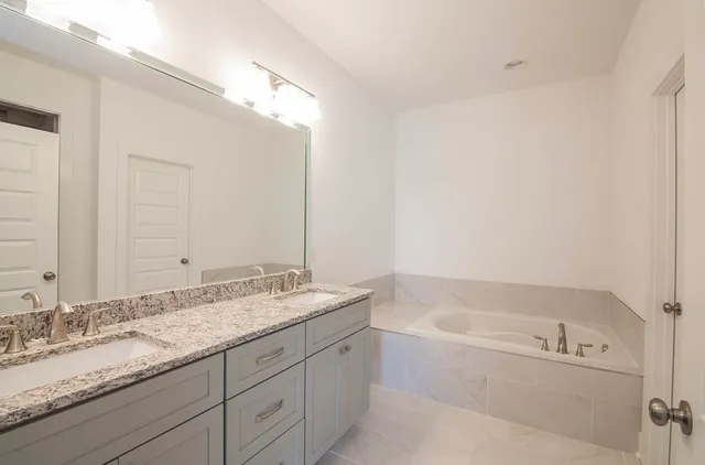 $3,300 | 2439 Inga Street, Nashville, TN 37206