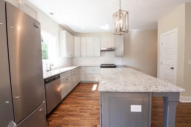 $3,300 | 2439 Inga Street, Nashville, TN 37206