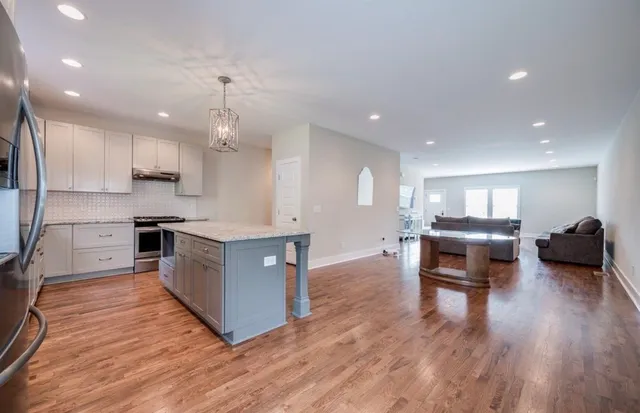 $3,300 | 2439 Inga Street, Nashville, TN 37206