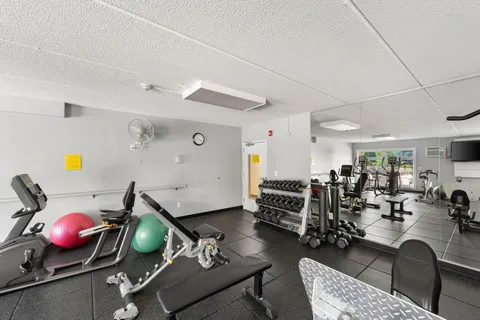 $174,900 | 4820 Park Commons Drive, Unit 235, St. Louis Park, MN 55416