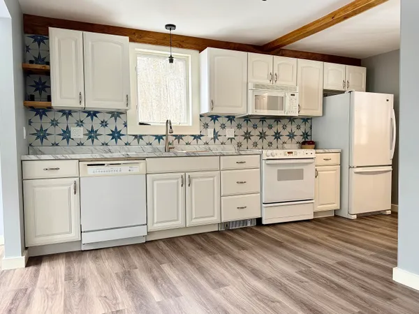 $250,000 | 515 Eastern Avenue, Augusta, ME 04330