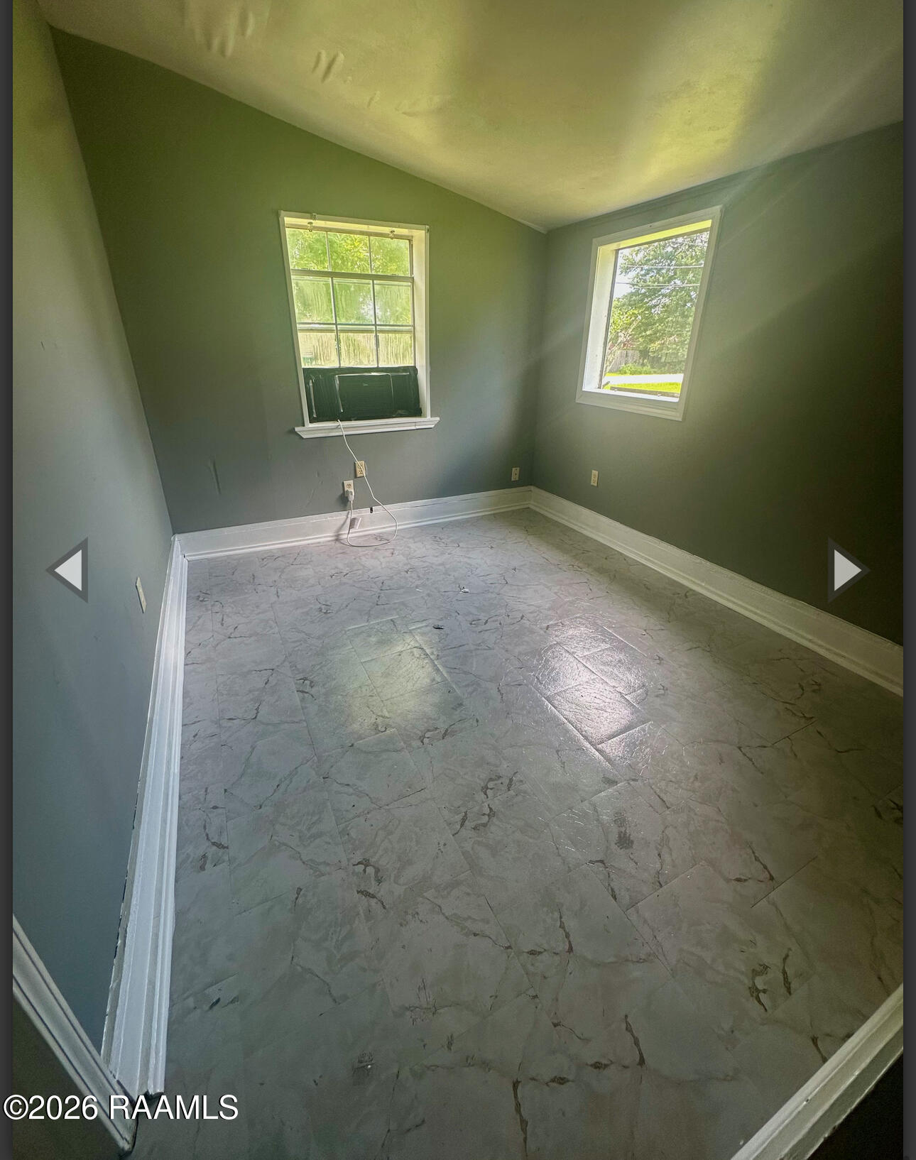 303 South Washington Street Broussard, LA 70518 - Photo 4 of 7 IMG_3630