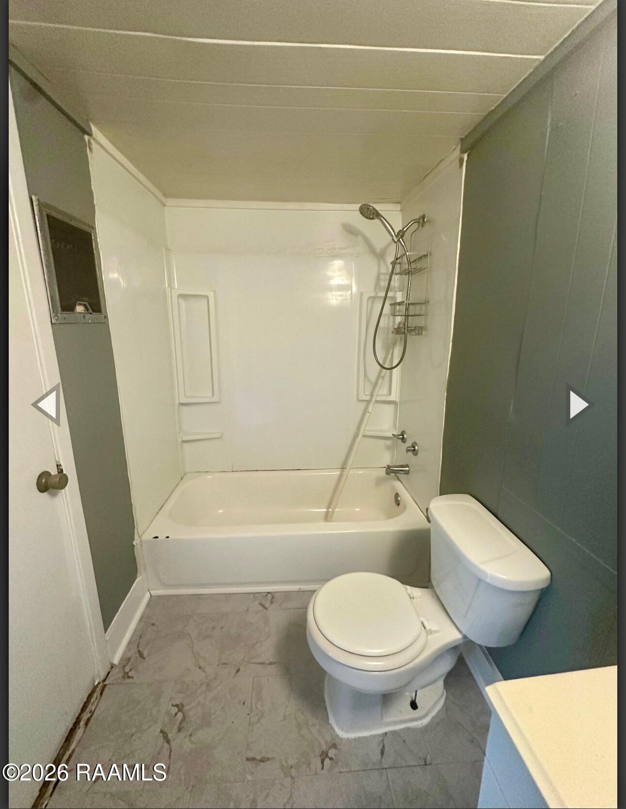 303 South Washington Street Broussard, LA 70518 - Photo 5 of 7 IMG_3629