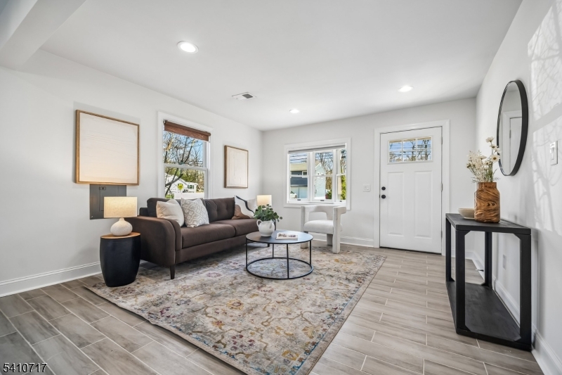 126 Greenbrook Road Green Brook, NJ 08812 - Photo 4 of 42