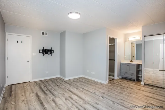 $229,900 | 8415 West 95th Street, Unit 24, Hickory Hills, IL 60457