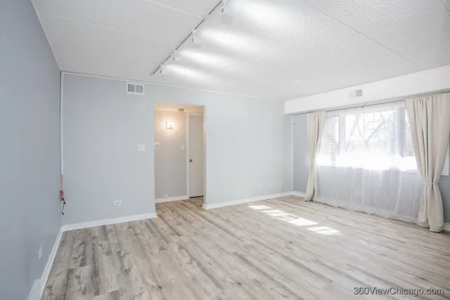 $229,900 | 8415 West 95th Street, Unit 24, Hickory Hills, IL 60457