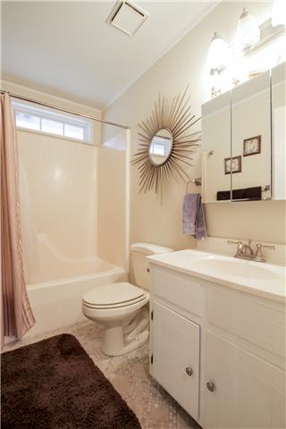 375 Edmondson Ferry Road Clarksville, TN 37040 - Photo 17 of 20 Full bath with upscale window above bathtub. Built-in Medicine cabinet. Bath also features a linen closet.