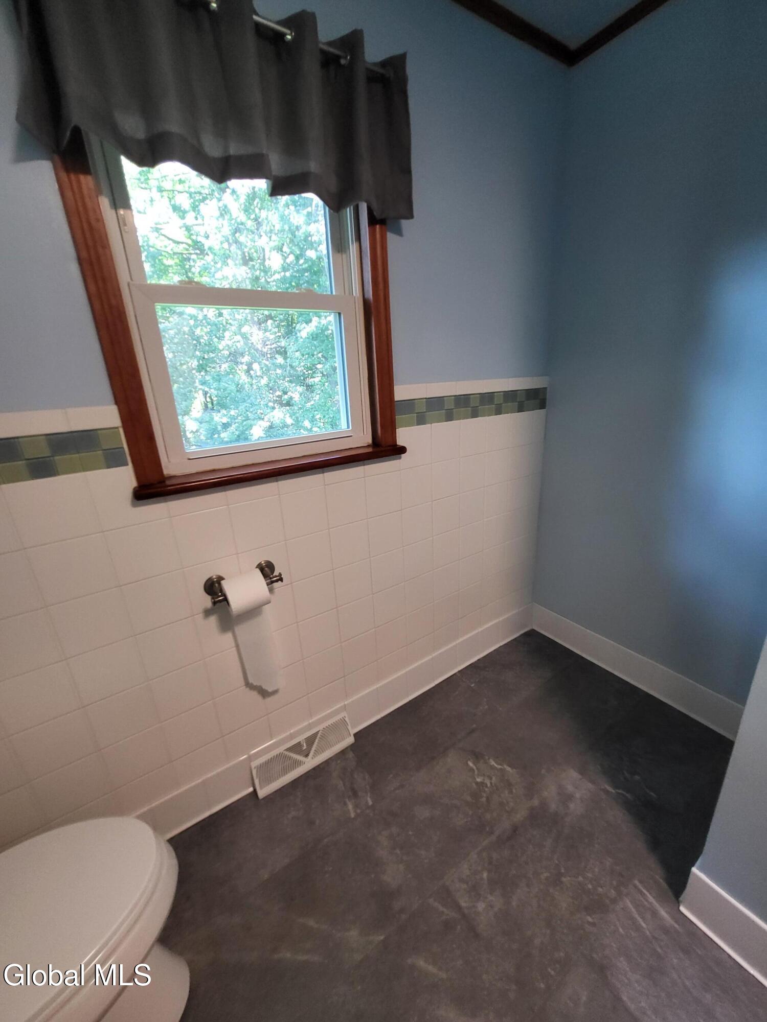 1 Forest Road Ballston, NY 12027 - Photo 29 of 65 1000039026
