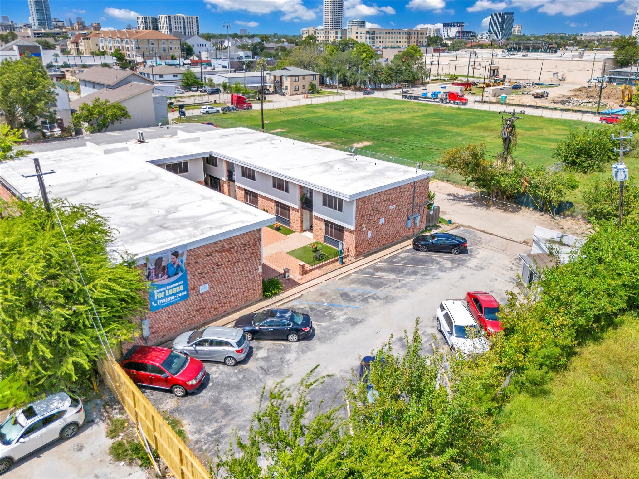 2011 Marshall Street, Unit 18 Houston, TX 77098 - Photo 17 of 18