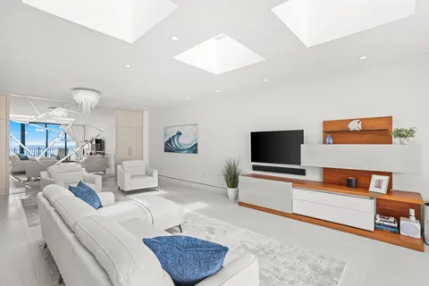$1,899,000 | 1800 South Ocean Boulevard, Unit PH C, Boca Raton, FL 33432