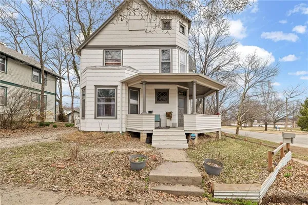 $350,000 | 545 Tennessee Street, Lawrence, KS 66044