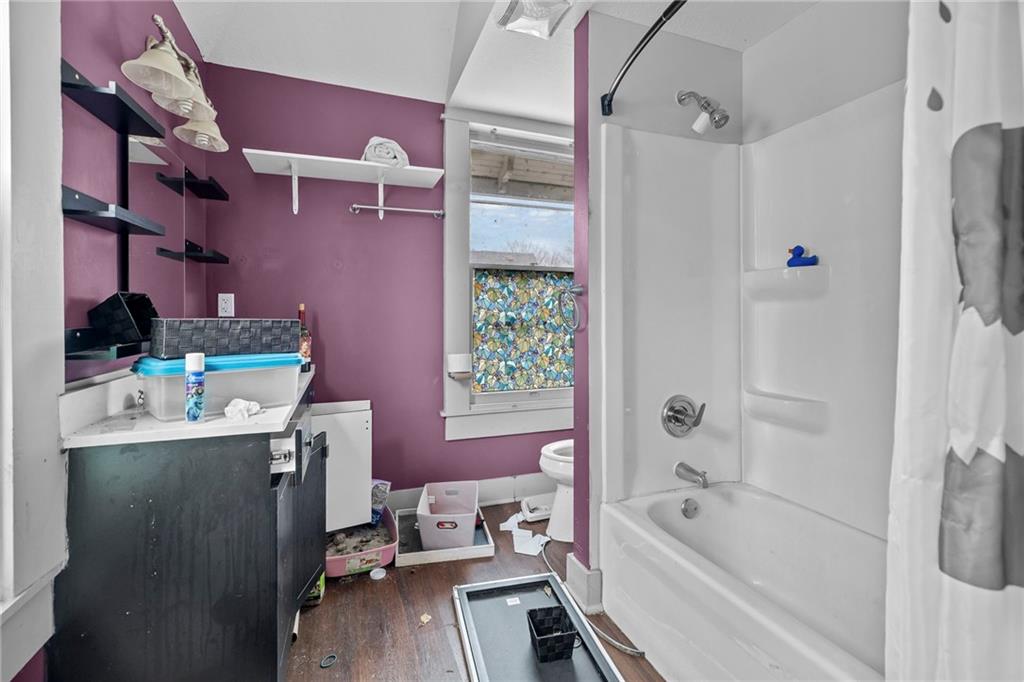 545 Tennessee Street Lawrence, KS 66044 - Photo 17 of 53