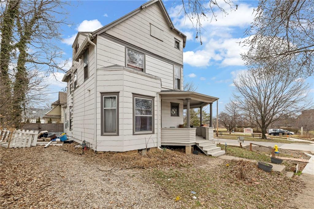 545 Tennessee Street Lawrence, KS 66044 - Photo 2 of 53