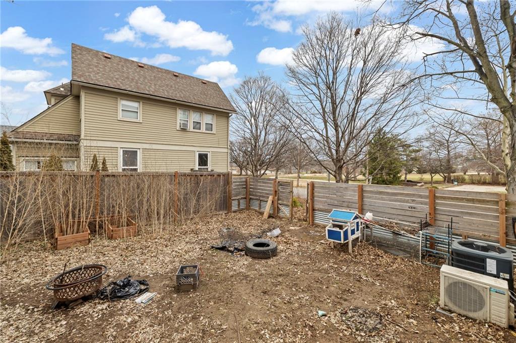 545 Tennessee Street Lawrence, KS 66044 - Photo 27 of 53