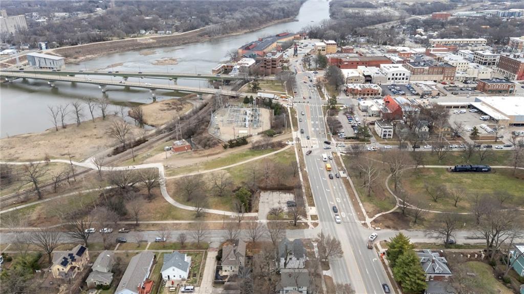 545 Tennessee Street Lawrence, KS 66044 - Photo 43 of 53