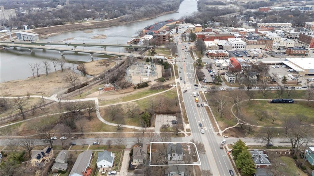 545 Tennessee Street Lawrence, KS 66044 - Photo 44 of 53