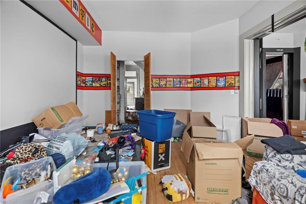 545 Tennessee Street Lawrence, KS 66044 - Photo 7 of 53