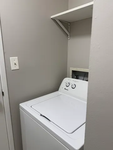 $1,450 | 1403 East Wyndham Circle, Unit 205, Palatine, IL 60074