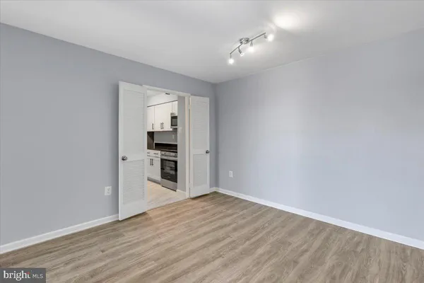 $2,400 | 5300 Holmes Run Parkway, Unit 1210, Alexandria, VA 22304