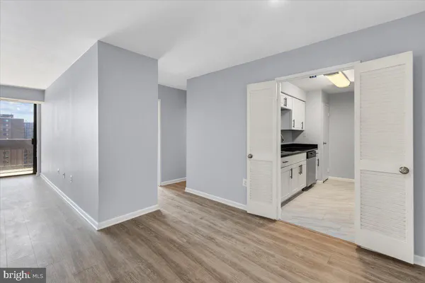 $2,400 | 5300 Holmes Run Parkway, Unit 1210, Alexandria, VA 22304