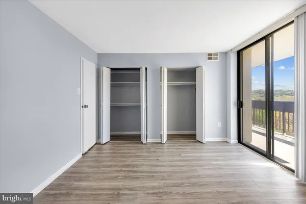 $2,400 | 5300 Holmes Run Parkway, Unit 1210, Alexandria, VA 22304