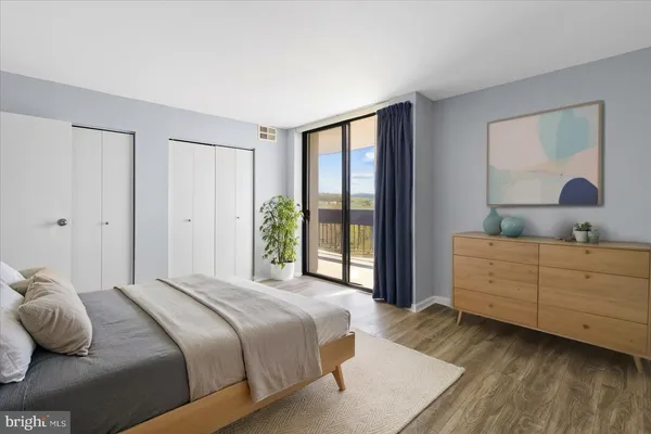 $2,400 | 5300 Holmes Run Parkway, Unit 1210, Alexandria, VA 22304