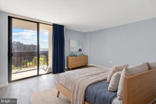 $2,400 | 5300 Holmes Run Parkway, Unit 1210, Alexandria, VA 22304