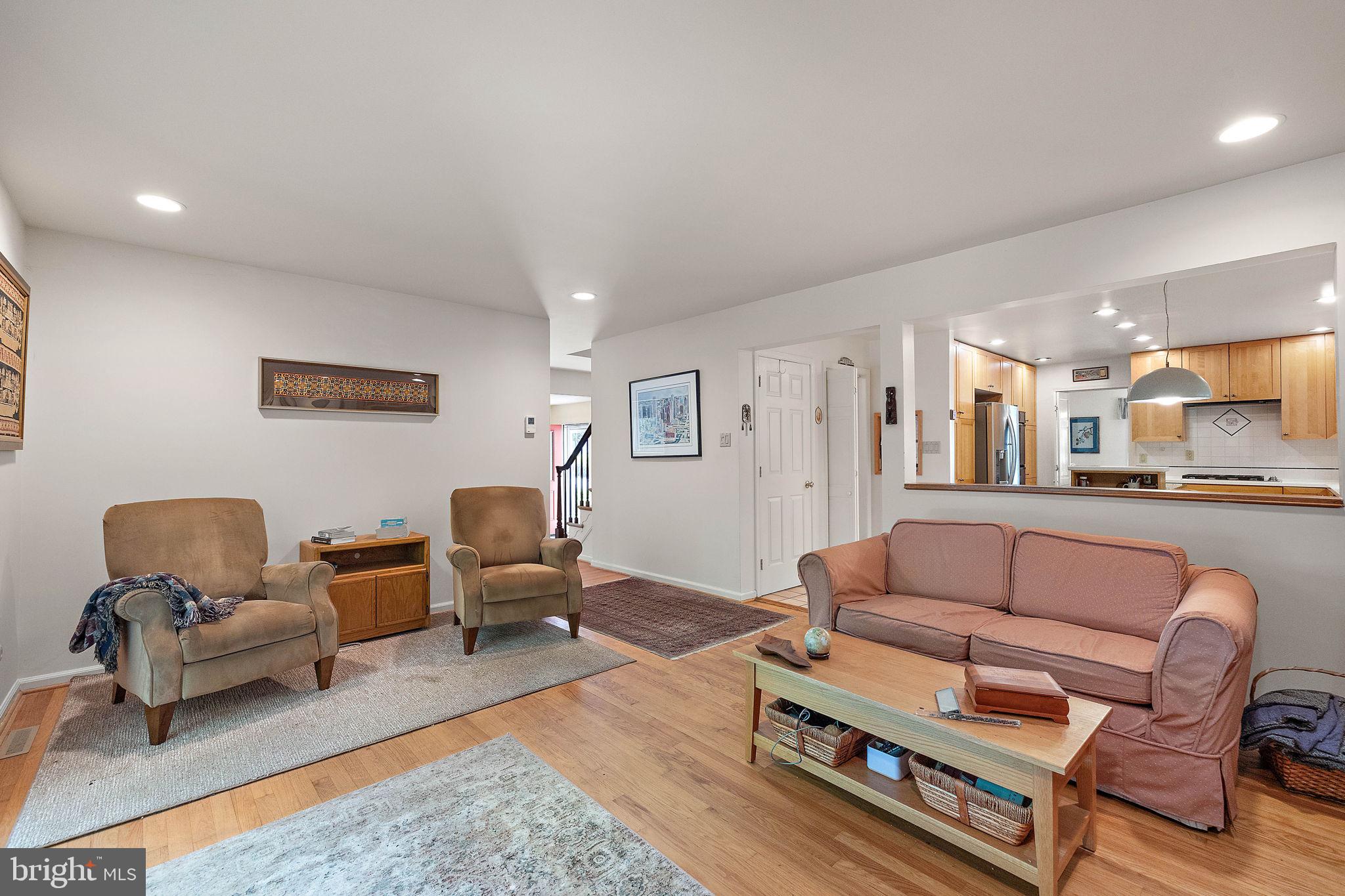 14 Kenwick Road Hockessin, DE 19707 - Photo 18 of 43 Family room