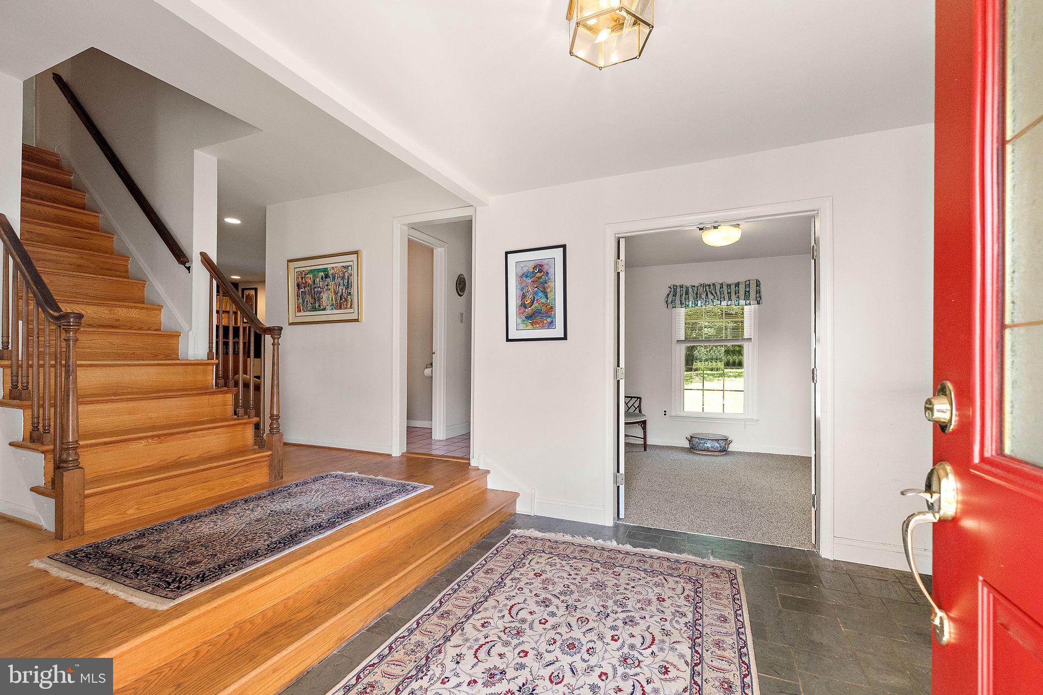 14 Kenwick Road Hockessin, DE 19707 - Photo 19 of 43 Gracious foyer