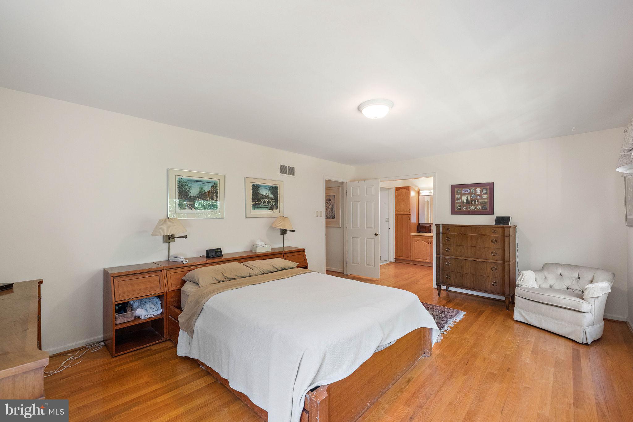 14 Kenwick Road Hockessin, DE 19707 - Photo 23 of 43 Primary bedroom