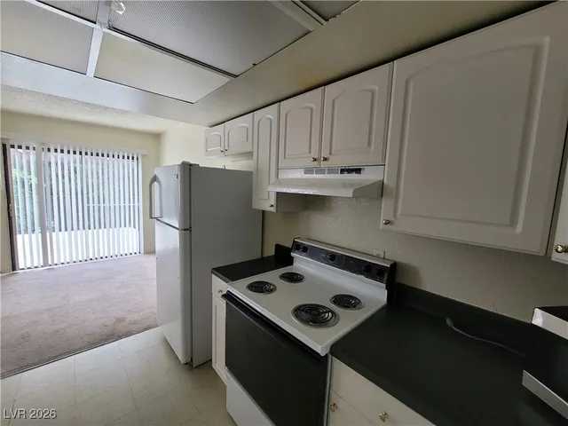 $1,200 | 241 Misty Isle Lane, Unit D, Las Vegas, NV 89107
