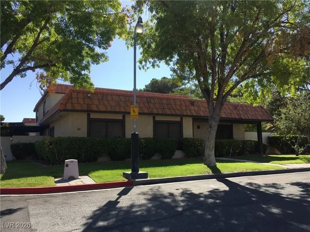 $1,200 | 241 Misty Isle Lane, Unit D, Las Vegas, NV 89107