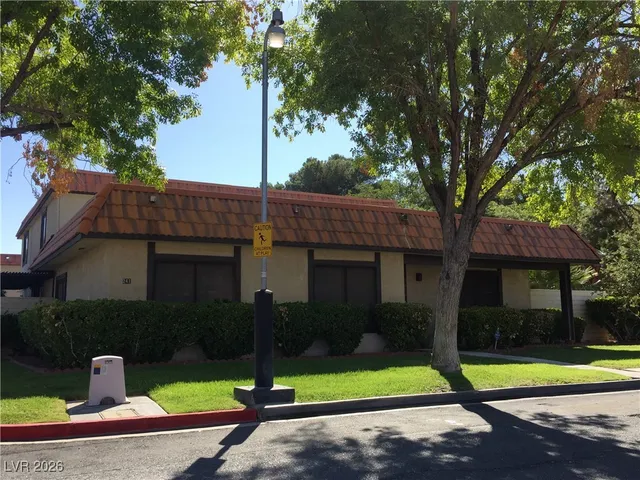 $1,200 | 241 Misty Isle Lane, Unit D, Las Vegas, NV 89107