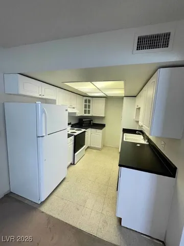 $1,200 | 241 Misty Isle Lane, Unit D, Las Vegas, NV 89107