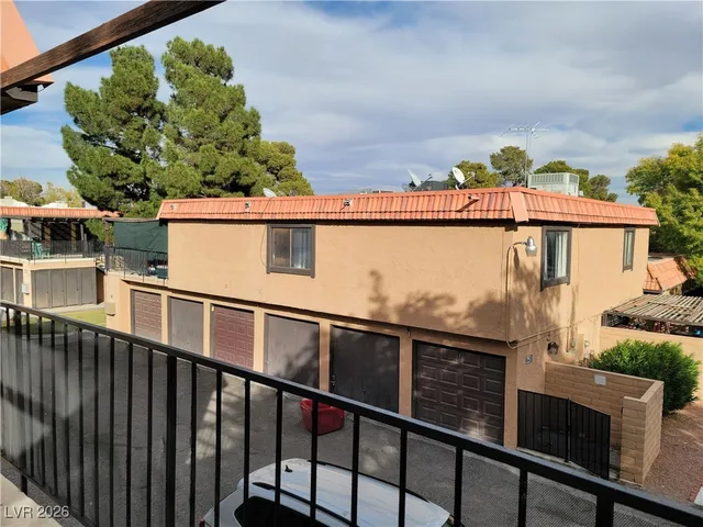 $1,200 | 241 Misty Isle Lane, Unit D, Las Vegas, NV 89107