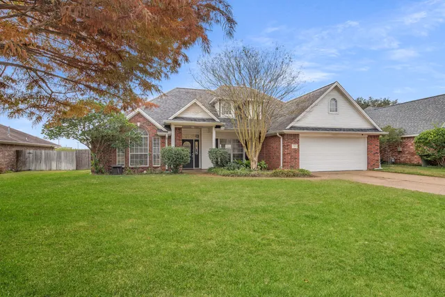 $374,900 | 714 Brussels Drive, College Station, TX 77845