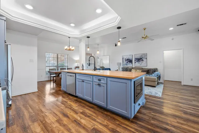 $374,900 | 714 Brussels Drive, College Station, TX 77845