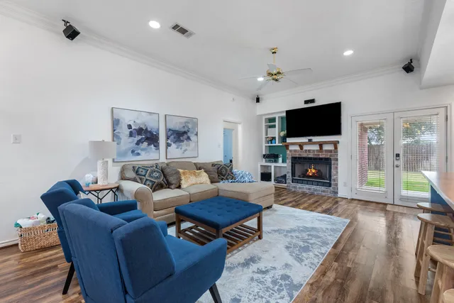 $374,900 | 714 Brussels Drive, College Station, TX 77845