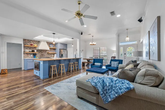 $374,900 | 714 Brussels Drive, College Station, TX 77845