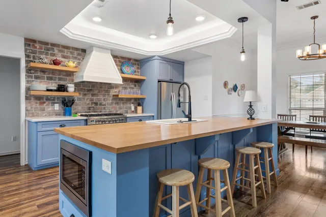 $374,900 | 714 Brussels Drive, College Station, TX 77845