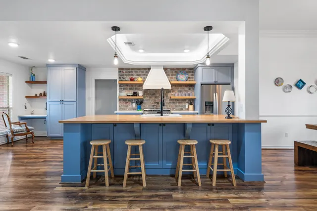 $374,900 | 714 Brussels Drive, College Station, TX 77845