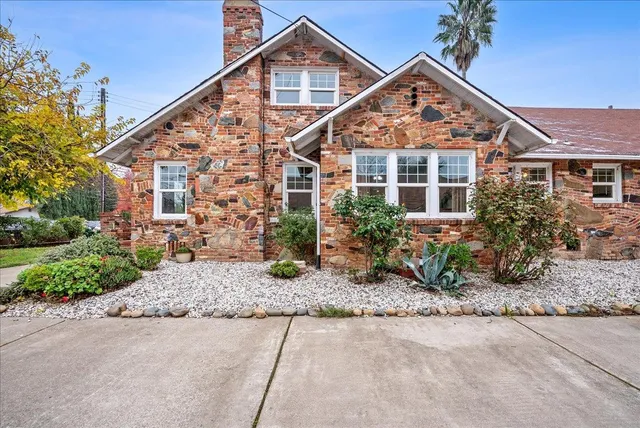 $499,999 | 5940 Stanley Avenue, Carmichael, CA 95608