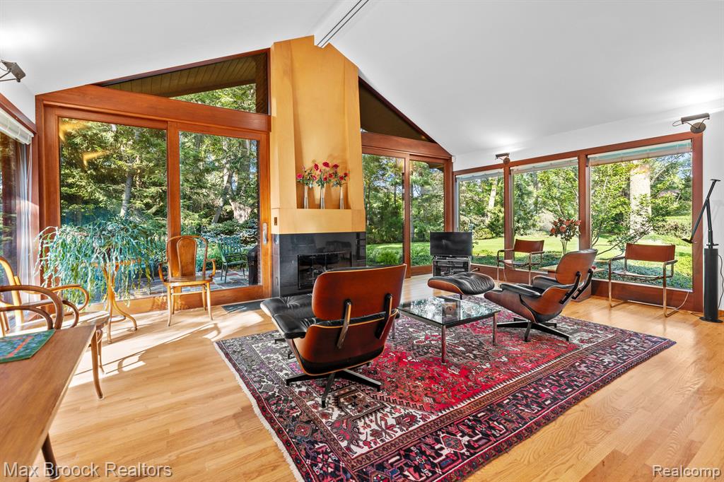 1065 Greentree Road Bloomfield Hills, MI 48304 - Photo 12 of 29 Gallery Image 12