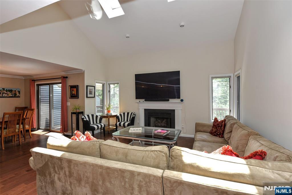 143 Fisher Road Mahwah, NJ 07430 - Photo 9 of 50