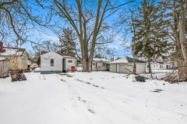 $79,900 | 1190 Monroe Street, Benton Harbor, MI 49022