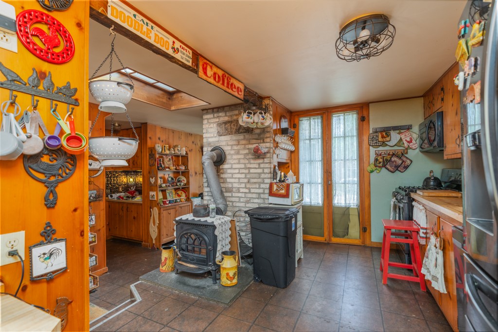 260 Spring Street Hopkinton, RI 02832 - Photo 11 of 25