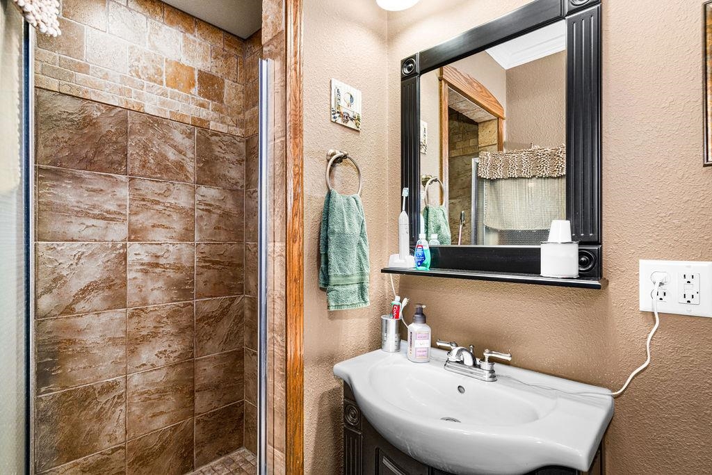 3970 Old Midway Road Hermantown, MN 55810 - Photo 16 of 48